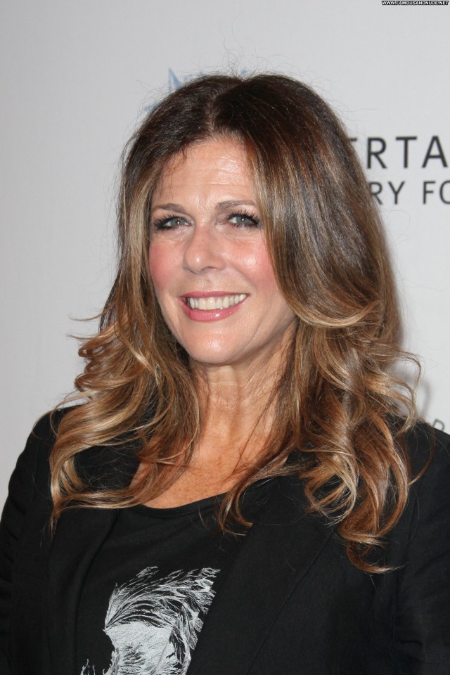 Rita Wilson No Source High Resolution Beautiful Babe Posing Hot