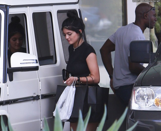 Kylie Jenner Los Angeles Beautiful High Resolution Babe Candids