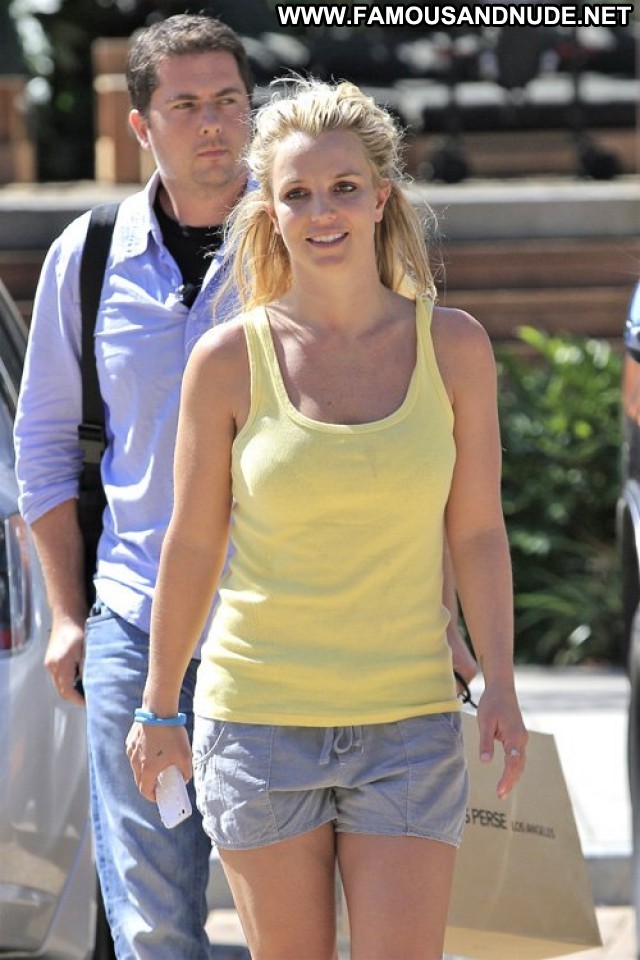 Britney Spears No Source Beautiful Babe High Resolution Malibu Posing