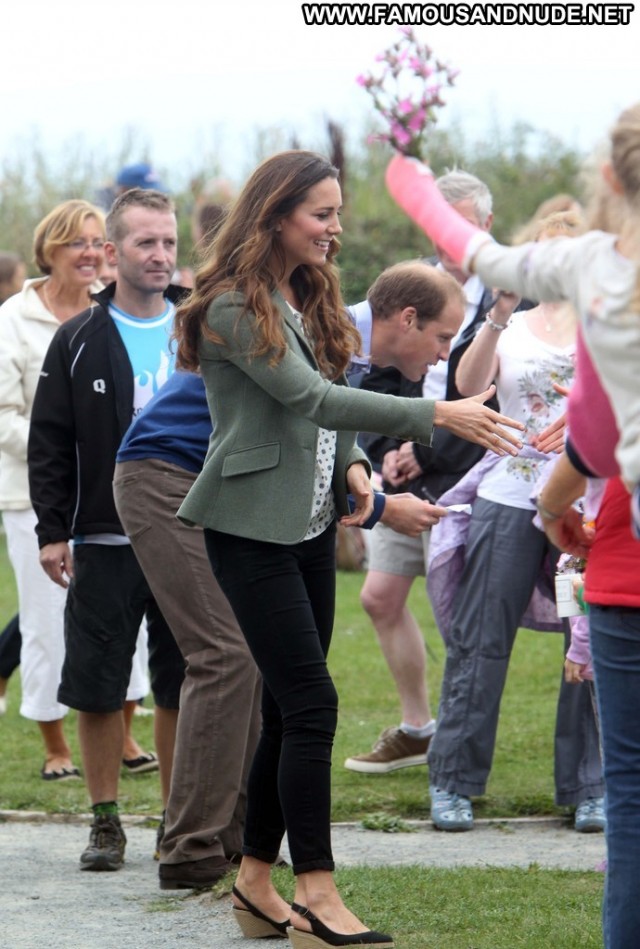 Kate Middleton The Ring Beautiful Posing Hot High Resolution Babe