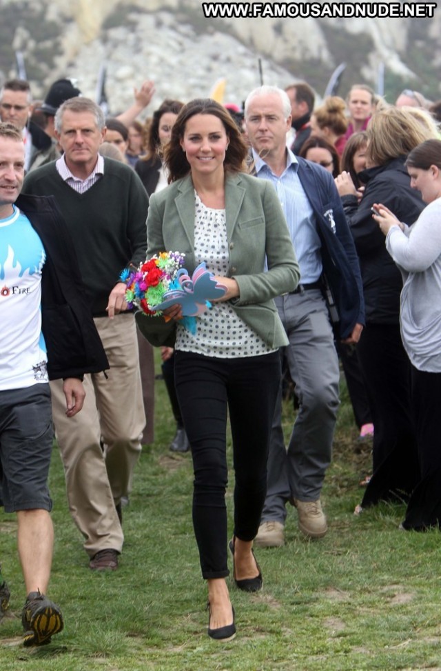 Kate Middleton The Ring  Celebrity Posing Hot Beautiful Babe High