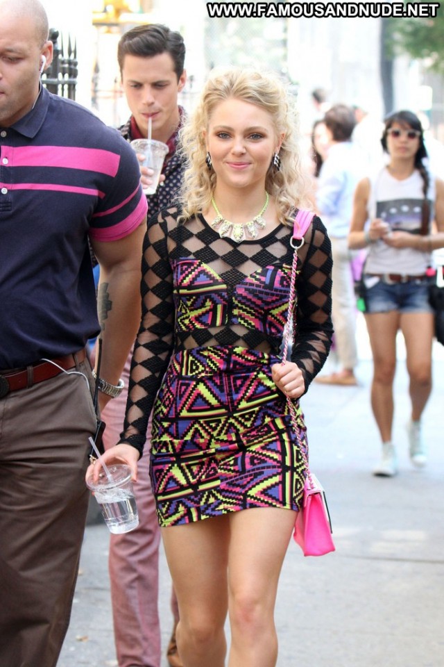 Annasophia Robb The Carrie Diaries Posing Hot Beautiful Celebrity New