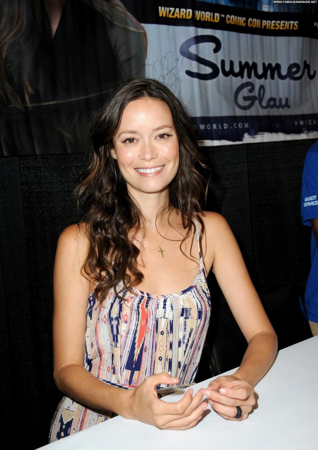 Summer Glau No Source High Resolution Babe Beautiful Celebrity Posing