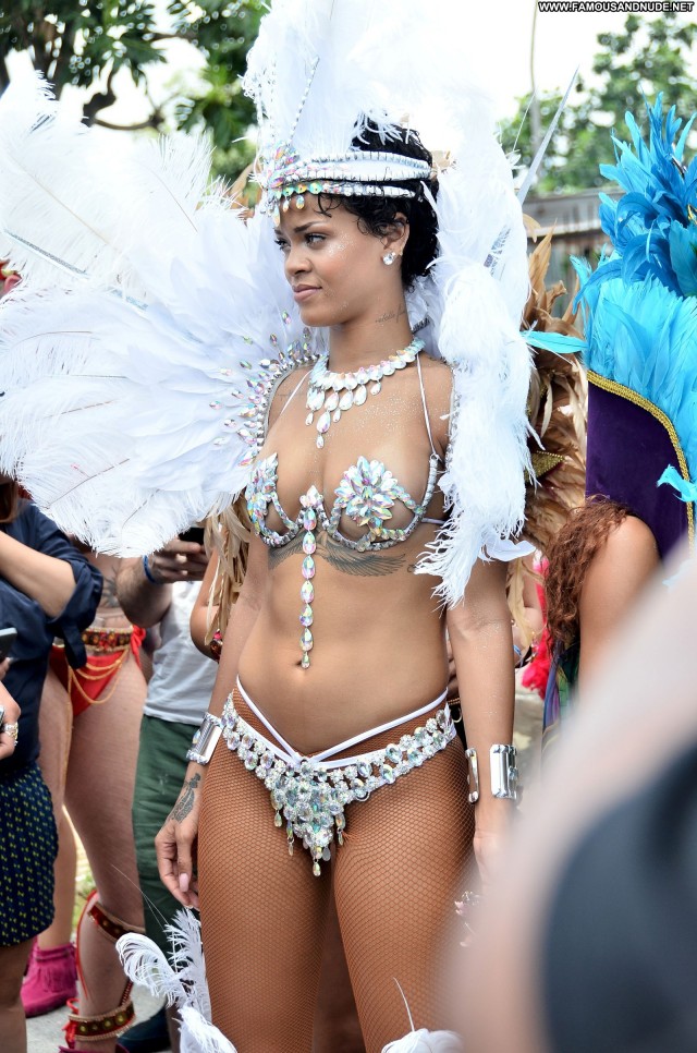 Rihanna No Source Barbados Posing Hot Babe High Resolution Beautiful