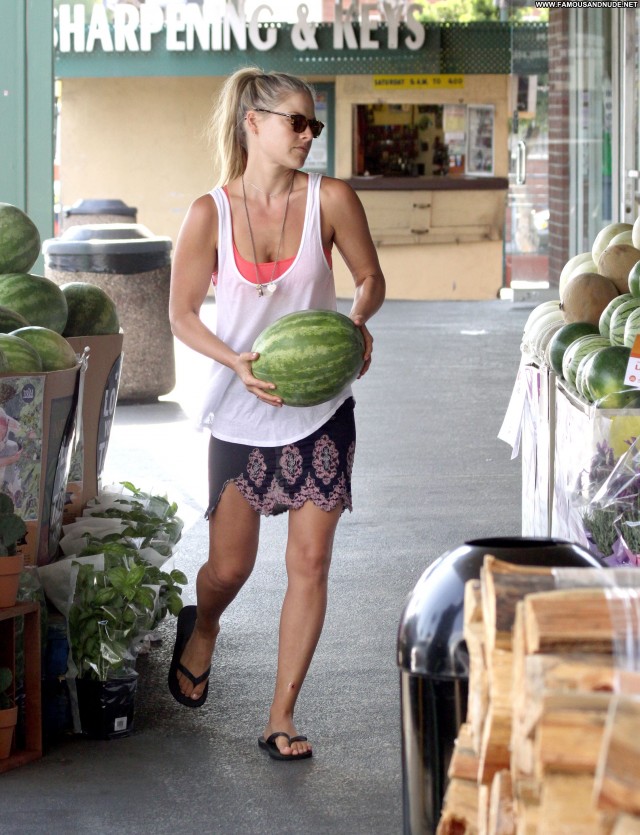 Ali Larter Shopping Babe Celebrity High Resolution Beautiful Posing