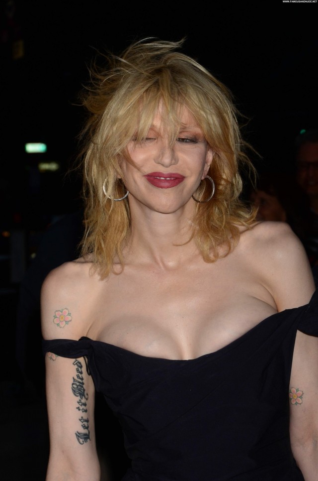 Courtney Love The Secret Babe Posing Hot High Resolution Beautiful