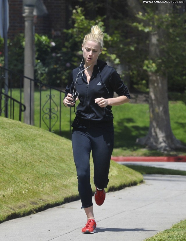 Amber Heard No Source Babe High Resolution Jogging Celebrity Posing