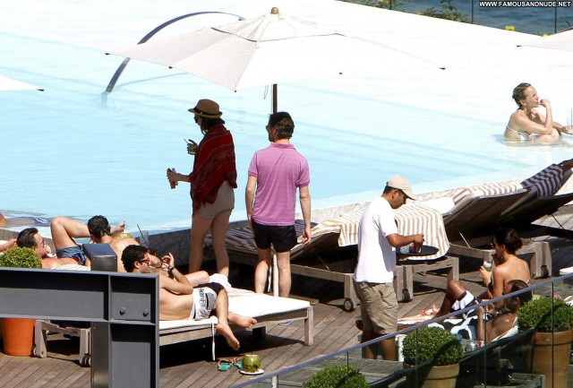 Anne Hathaway No Source Babe Beautiful High Resolution Poolside Hotel