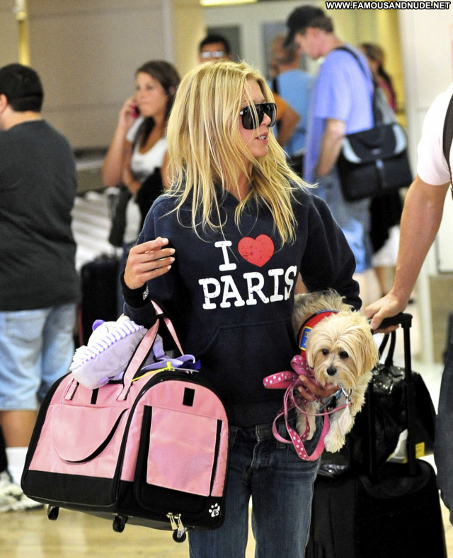 Tara Reid Lax Airport High Resolution Lax Airport Male Beautiful Babe