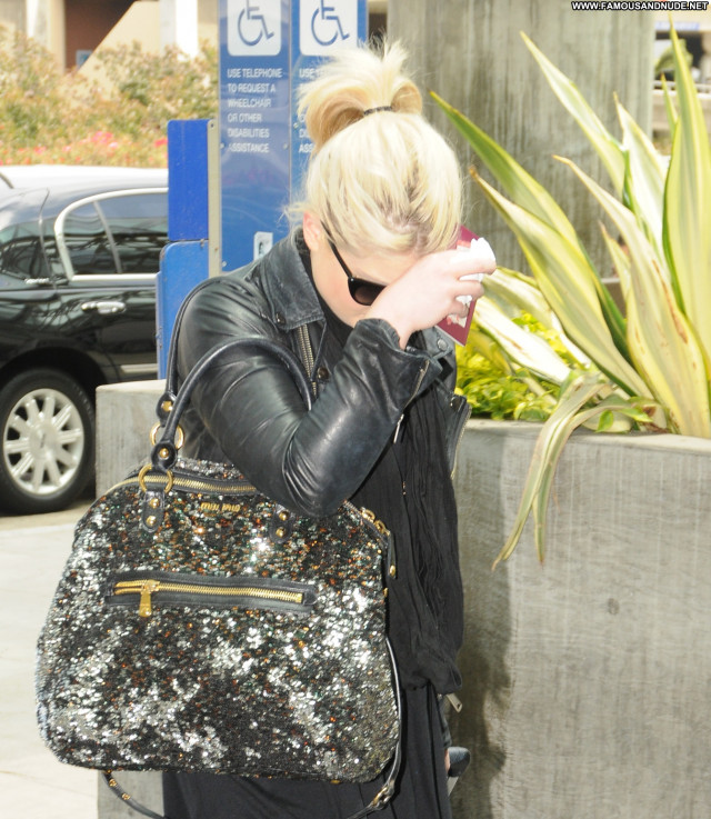 Kelly Osbourne Lax Airport Lax Airport Babe Celebrity Posing Hot High