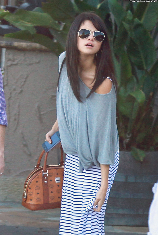 Selena Gomez No Source Posing Hot Celebrity Malibu Beautiful