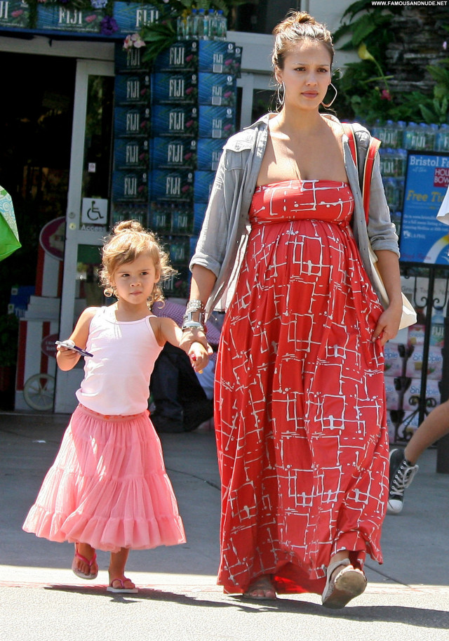 Jessica Alba West Hollywood Shopping Daughter West Hollywood Posing
