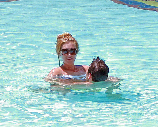 Lauren Goodger Las Vegas Posing Hot Pool Beautiful Celebrity High