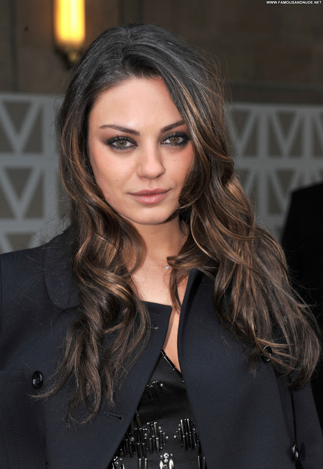 Mila Kunis No Source Posing Hot Fashion High Resolution Babe