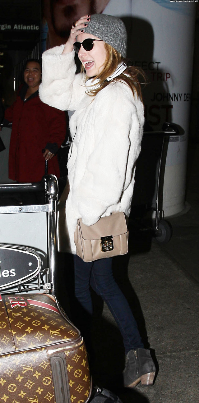 Emma Roberts Lax Airport Celebrity Posing Hot Beautiful High