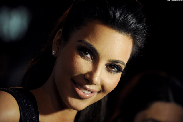 Kim Kardashian No Source  High Resolution Beautiful Celebrity Posing