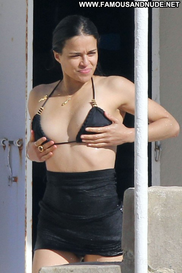 Michelle Rodriguez No Source Sea Bikini Babe Celebrity Posing Hot