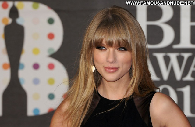 Taylor Swift The Red Carpet Babe Awards Red Carpet Beautiful Usa