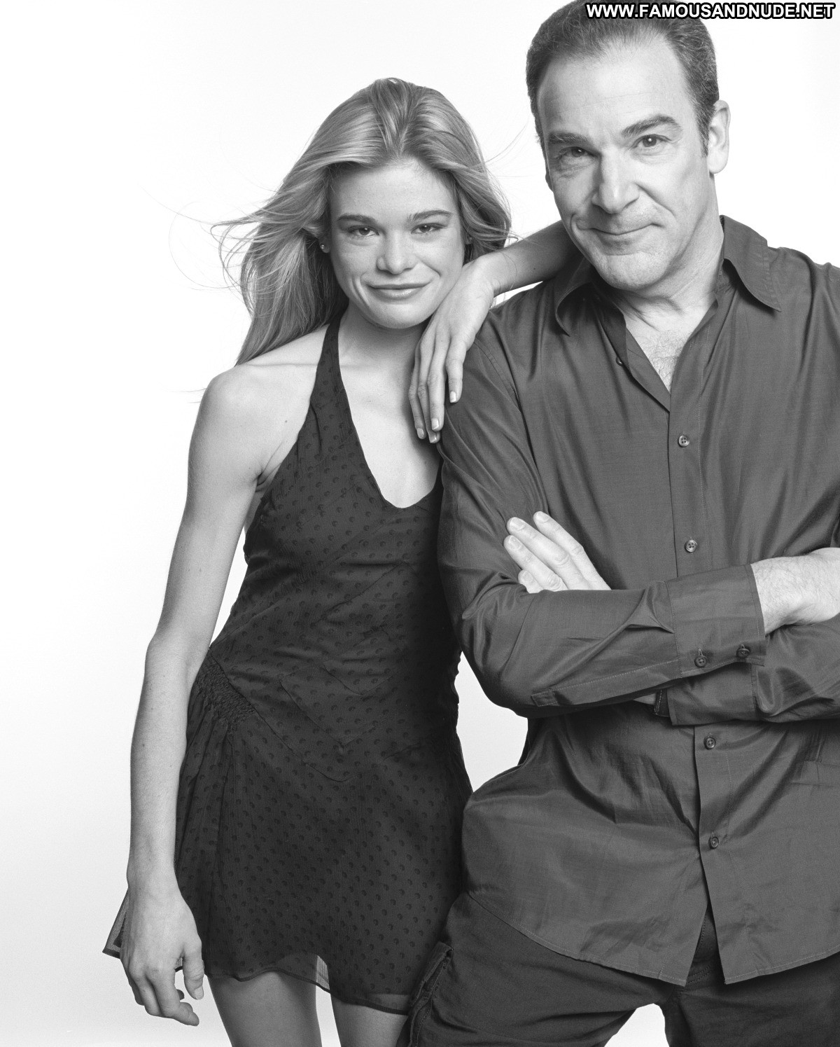 Ellen Muth No Source Celebrity Beautiful Babe Posing Hot