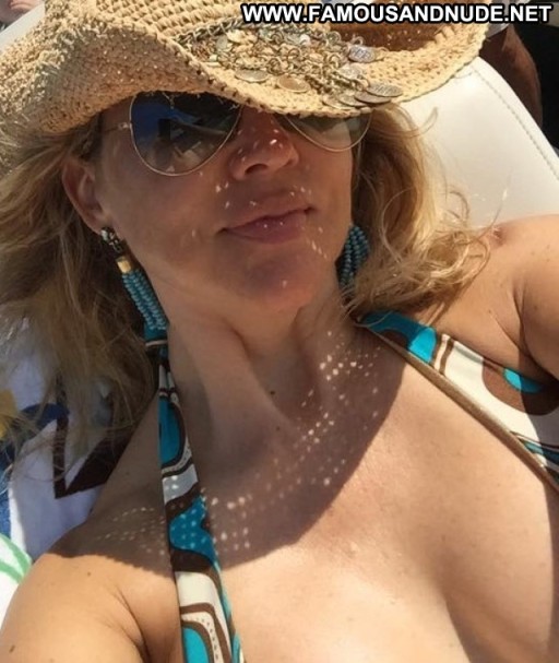 Kirstin Cole Straight Posing Hot Beautiful Babe Celebrity